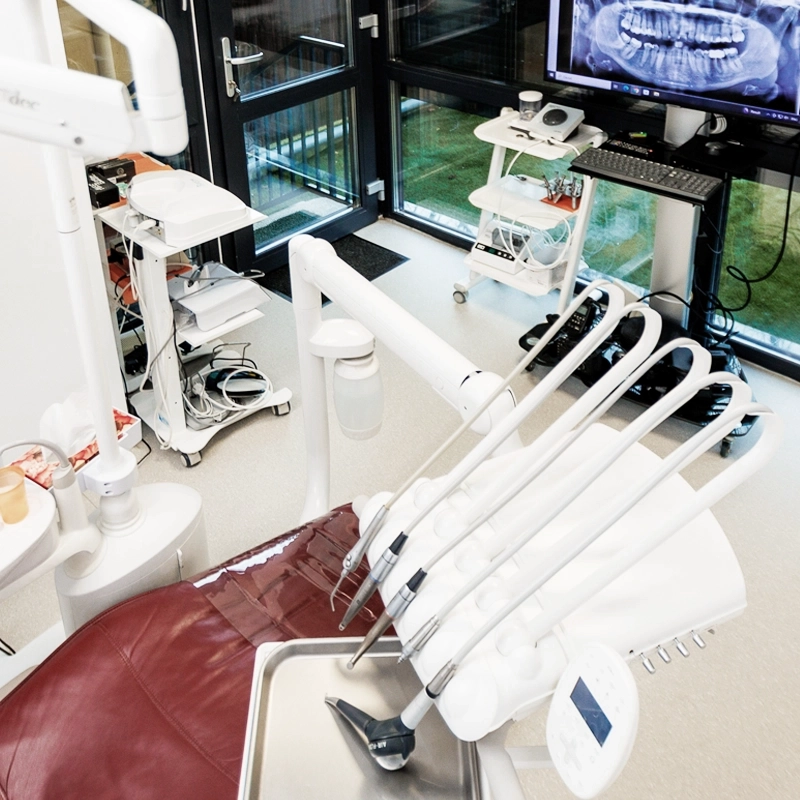 Clinica DentalNet Oradea – echipamente stomatologice moderne