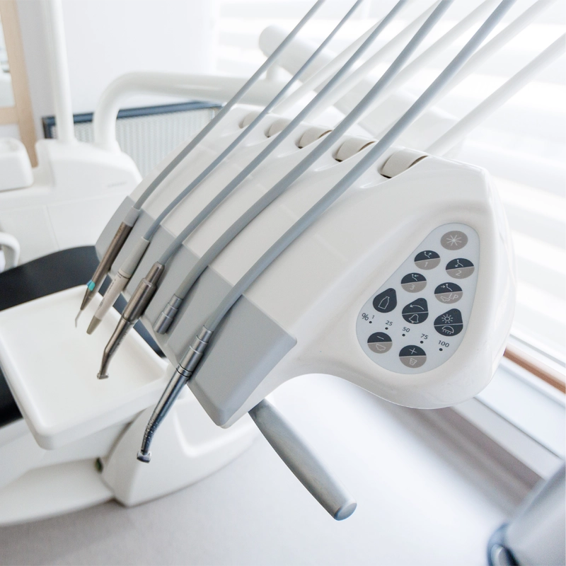 Clinica DentalNet Oradea – echipamente stomatologice moderne